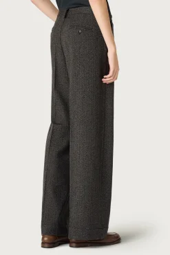 Store LAMIA Women Trousers