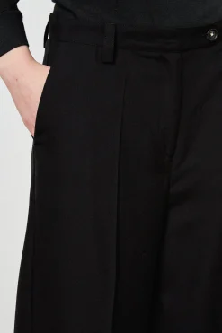 Store LAMIA Women Trousers